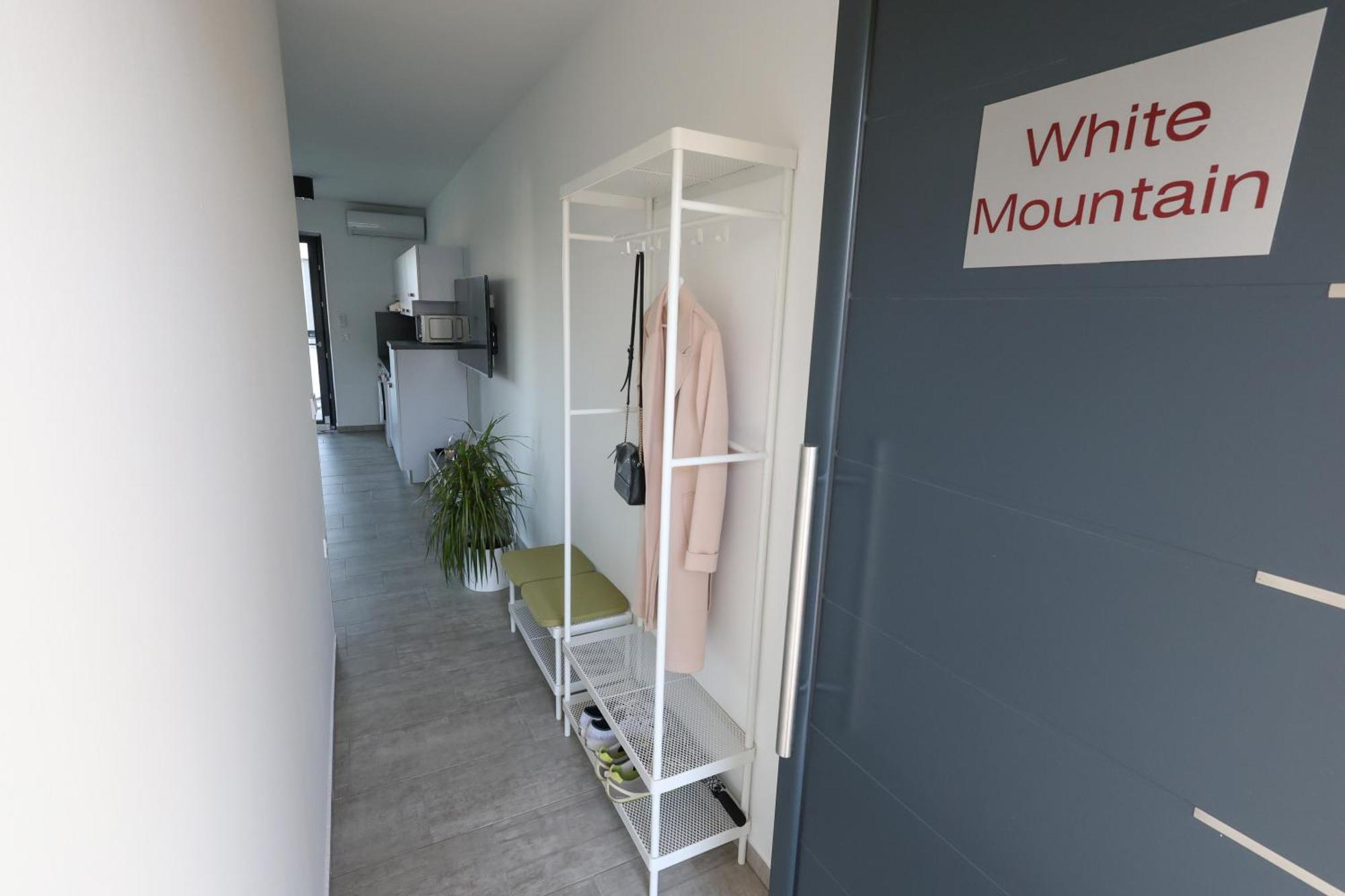 White Mountain Apartment Banovci Εξωτερικό φωτογραφία
