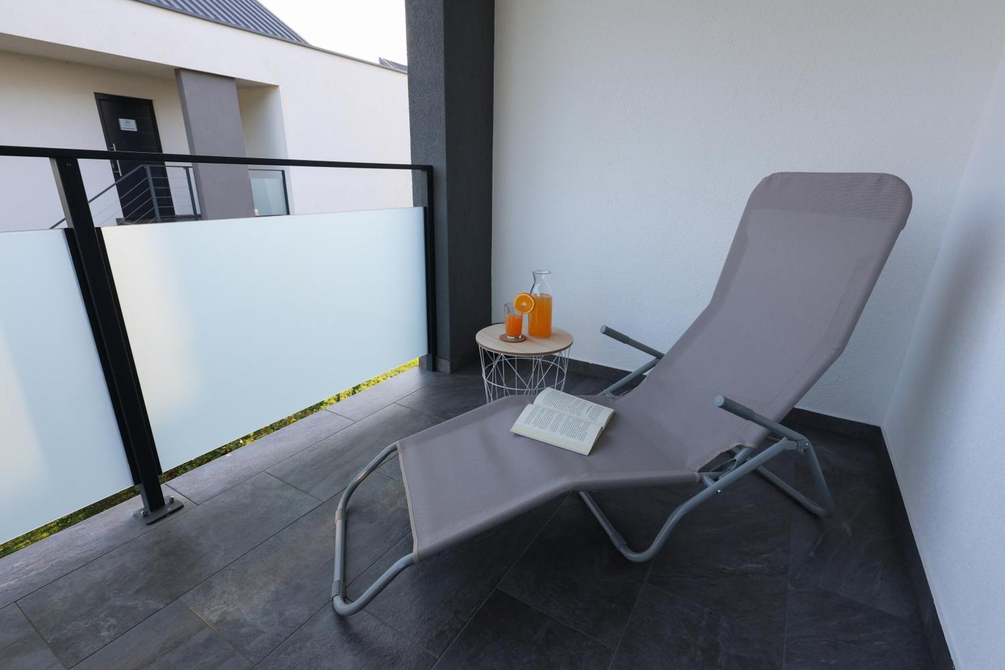 White Mountain Apartment Banovci Εξωτερικό φωτογραφία